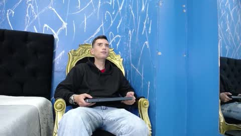 Iam Smith  online show from February 15, 2026, 2:52 am