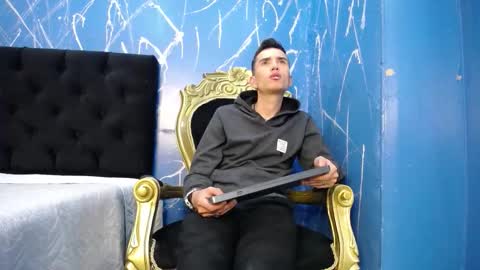 Iam Smith  online show from February 17, 2026, 3:47 am