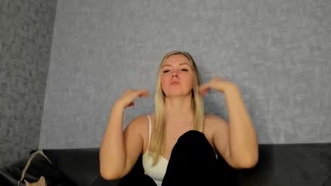 Snapshot of iam_venus chatting on February 14, 2026, 8:33 am Venus online show from February 14, 2026, 8:33 am