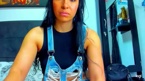 iam_your_fantasy online show from November 4, 2025, 10:09 pm