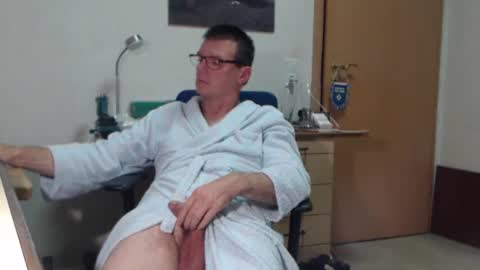 Snapshot of iamachim chatting on November 6, 2025, 7:04 pm iamachim online show from November 6, 2025, 7:04 pm