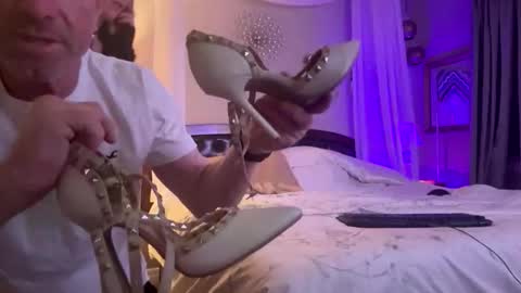 Snapshot of iamcaptbigshot chatting on March 1, 2026, 9:33 am Capt Big Shot online show from March 1, 2026, 9:33 am