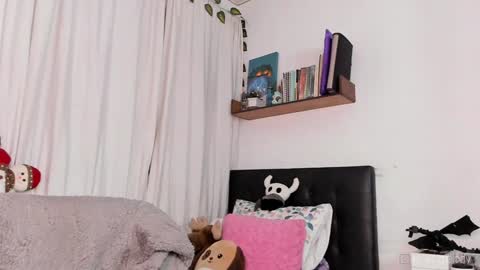 Snapshot of iammelody_ chatting on December 27, 2024, 6:57 am Mel  online show from December 27, 2024, 6:57 am