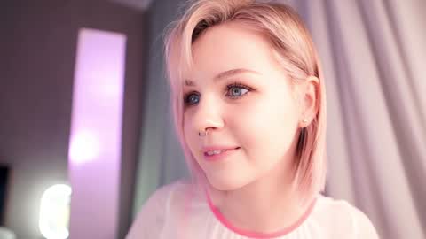 Snapshot of iamninamint chatting on February 2, 2025, 8:51 pm Nina  online show from February 2, 2025, 8:51 pm