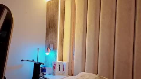 Nyxy online show from April 2, 2026, 11:30 am