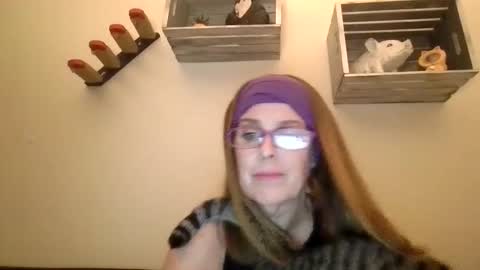 Snapshot of iampoppyy chatting on October 24, 2025, 12:34 pm iampoppyy online show from October 24, 2025, 12:34 pm