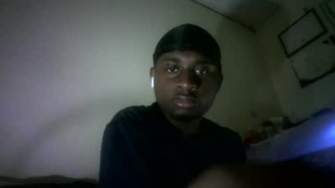 iamryan995442 online show from March 25, 2026, 8:15 pm