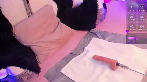 Steph - Online Again   - 1 DECEMBER online show from November 28, 2025, 3:53 am