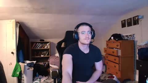 Snapshot of iamtommyparker chatting on February 23, 2025, 2:07 am iamtommyparker online show from February 23, 2025, 2:07 am