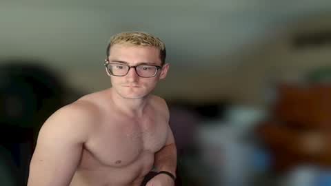 Snapshot of iamtommyparker chatting on September 18, 2025, 6:10 pm iamtommyparker online show from September 18, 2025, 6:10 pm