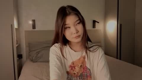 Snapshot of iamyuki_ chatting on November 10, 2025, 3:00 pm iamyuki_ online show from November 10, 2025, 3:00 pm