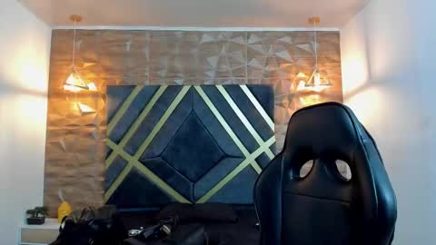 IAN CASTILLO online show from March 3, 2026, 11:16 am