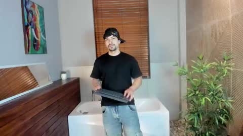 Ian Davis online show from October 6, 2025, 11:40 am