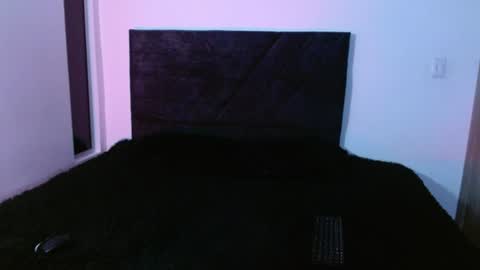 Ian Davis online show from June 17, 2026, 3:42 am
