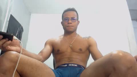 Snapshot of ian_tuner chatting on September 17, 2025, 1:40 am ian_tuner online show from September 17, 2025, 1:40 am