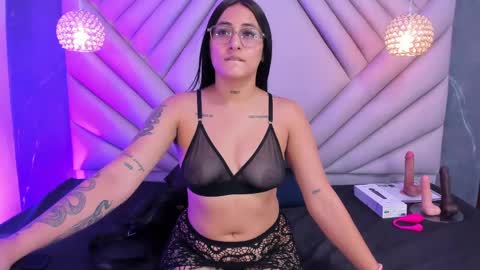 ibbie_ online show from April 14, 2026, 12:22 pm