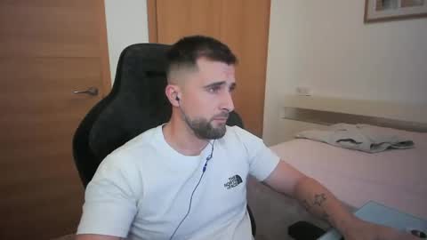 Snapshot of iberian_macho chatting on October 24, 2025, 4:36 pm iberian_macho online show from October 24, 2025, 4:36 pm