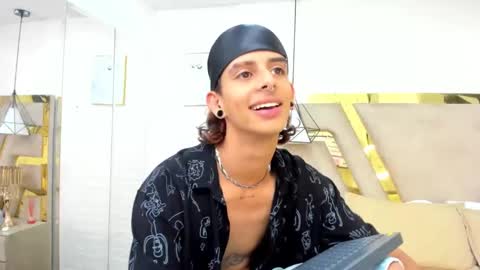 ibratxandy online show from September 22, 2025, 10:23 pm