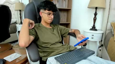 Snapshot of ibratxandy chatting on May 15, 2026, 7:10 pm ibratxandy online show from May 15, 2026, 7:10 pm