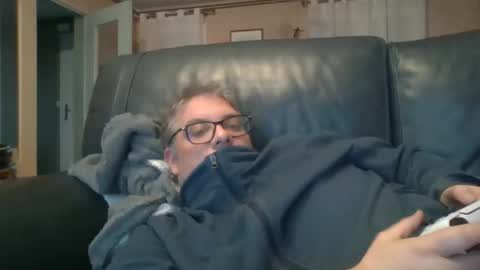 anonymouszz online show from March 1, 2026, 4:42 pm