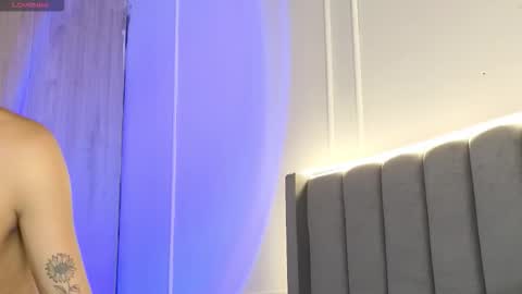 Crystall online show from November 26, 2025, 12:06 pm