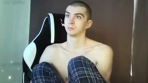 MAX online show from February 4, 2025, 7:29 am