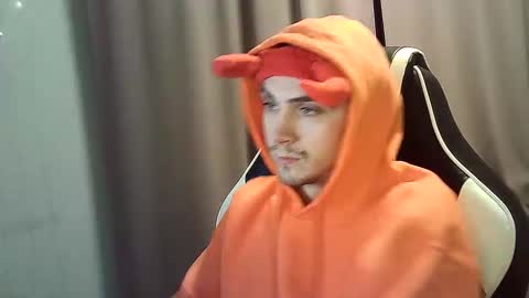 MAX online show from February 9, 2025, 2:07 pm