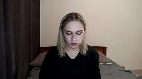 Jade online show from November 12, 2025, 1:55 pm