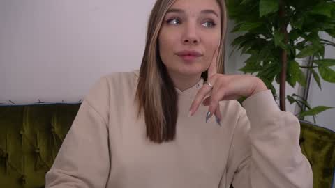 Danielle online show from January 9, 2025, 6:36 pm