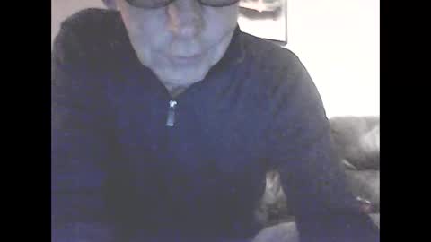 Snapshot of icemandude chatting on December 13, 2025, 10:04 pm icemandude online show from December 13, 2025, 10:04 pm