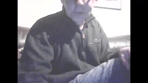 Snapshot of icemandude chatting on February 28, 2026, 8:43 pm icemandude online show from February 28, 2026, 8:43 pm