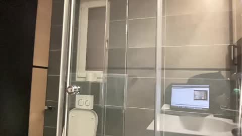 ich7722 online show from February 15, 2025, 6:23 pm