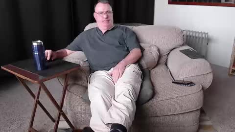 Snapshot of icihristopher chatting on February 18, 2025, 6:37 pm Christopher online show from February 18, 2025, 6:37 pm