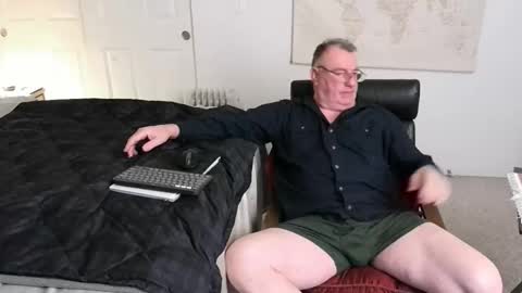 Snapshot of icihristopher chatting on October 31, 2025, 1:23 pm Christopher online show from October 31, 2025, 1:23 pm