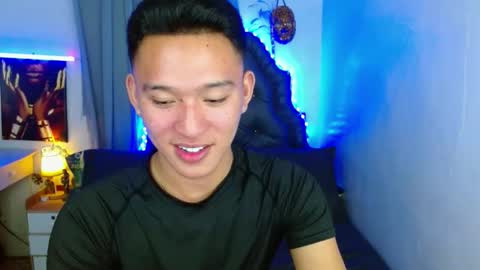 Mateo online show from December 13, 2025, 7:53 pm