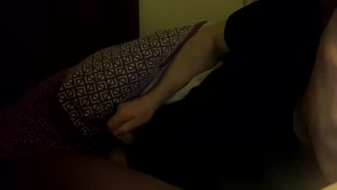 Snapshot of icums4u chatting on January 12, 2025, 10:22 pm icums4u online show from January 12, 2025, 10:22 pm