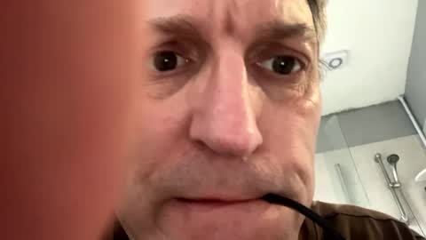 Snapshot of icums4u chatting on January 13, 2025, 12:35 pm icums4u online show from January 13, 2025, 12:35 pm