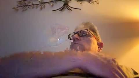 Snapshot of icums4u chatting on September 28, 2025, 9:09 pm icums4u online show from September 28, 2025, 9:09 pm