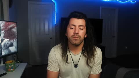 Snapshot of icy_ivy chatting on January 21, 2025, 6:33 am Ivan online show from January 21, 2025, 6:33 am