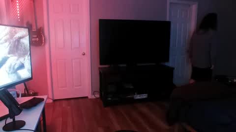 Snapshot of icy_ivy chatting on February 9, 2025, 10:31 am Ivan online show from February 9, 2025, 10:31 am