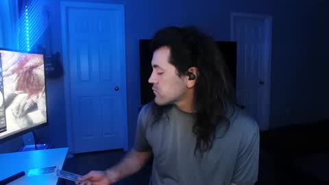 Snapshot of icy_ivy chatting on February 15, 2025, 12:22 pm Ivan online show from February 15, 2025, 12:22 pm