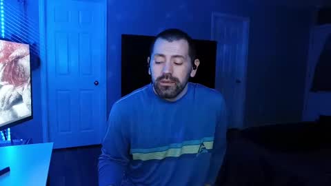 Snapshot of icy_ivy chatting on March 3, 2025, 6:48 am Ivan online show from March 3, 2025, 6:48 am