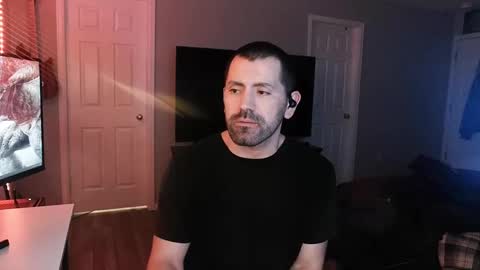 Snapshot of icy_ivy chatting on March 8, 2025, 10:24 pm Ivan online show from March 8, 2025, 10:24 pm