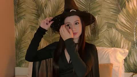 Ida Mask online show from October 30, 2025, 12:50 pm