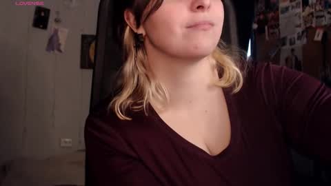 Snapshot of idontknowwhyjojo chatting on February 11, 2026, 12:32 pm Saya online show from February 11, 2026, 12:32 pm