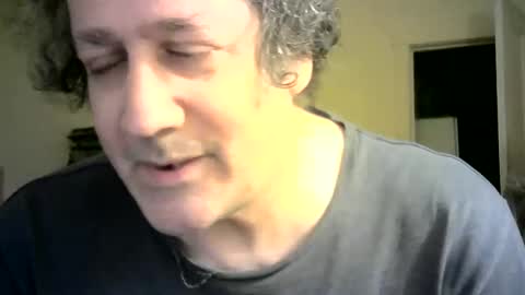 Snapshot of ignoredlittlestloser chatting on December 27, 2024, 5:52 am ignoredlittlestloser online show from December 27, 2024, 5:52 am