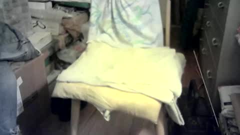 Snapshot of ignoredlittlestloser chatting on January 24, 2025, 6:57 am ignoredlittlestloser online show from January 24, 2025, 6:57 am