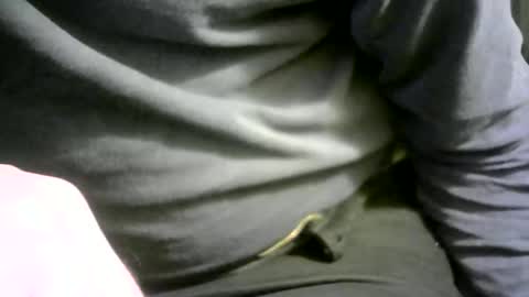 Snapshot of ignoredlittlestloser chatting on November 4, 2025, 12:04 pm ignoredlittlestloser online show from November 4, 2025, 12:04 pm