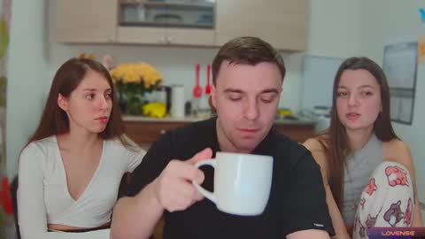 Julia and Mira online show from January 23, 2025, 6:45 pm