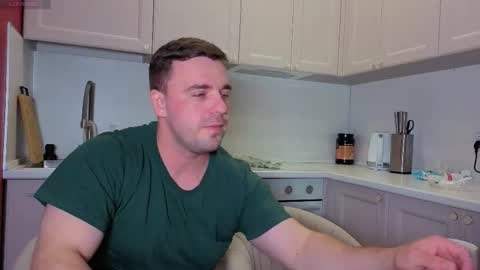 Julia and Mira online show from September 16, 2025, 8:10 pm